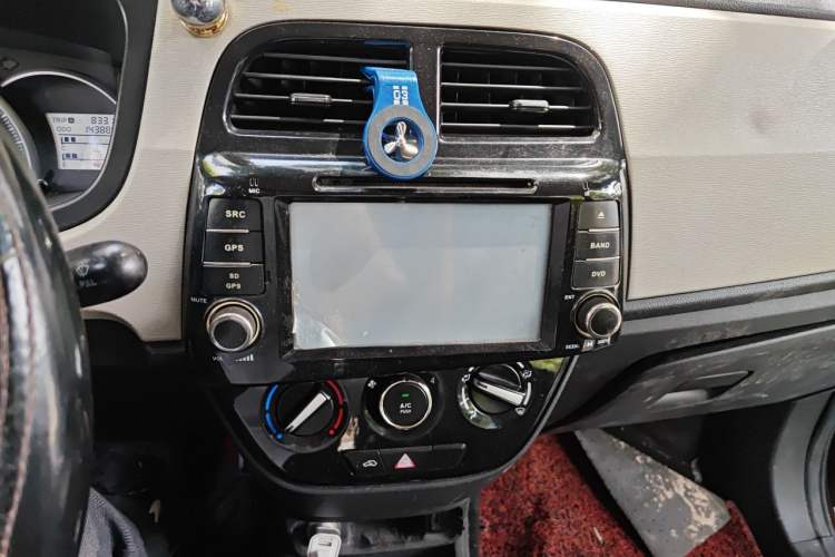 Used CHANGAN OSHAN Olisway 2013 1.2L Manual Comfort Model Audio And AC Panel