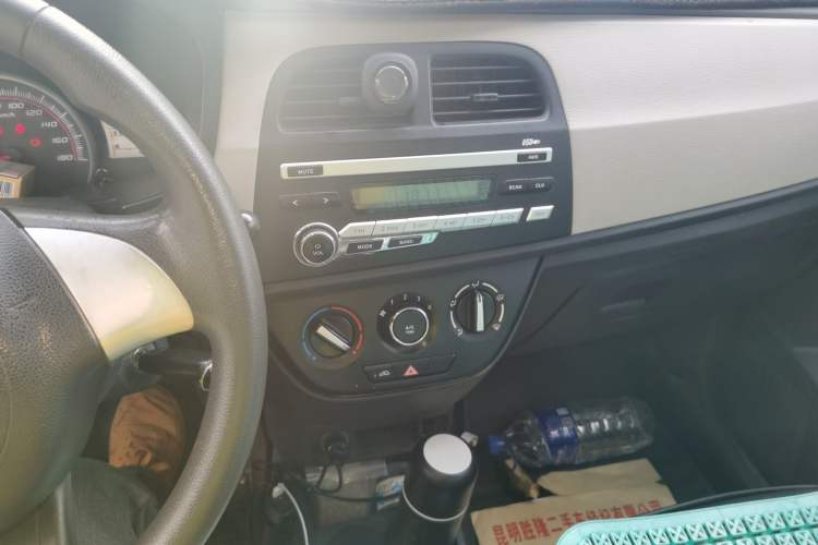 Used CHANGAN OSHAN Olisway 2013 1.2L Manual Comfort Model Audio And AC Panel