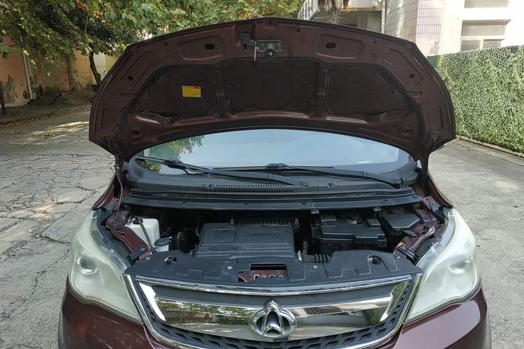Used CHANGAN OSHAN Olisway 2013 1.2L Manual Elite Model Engine Bay