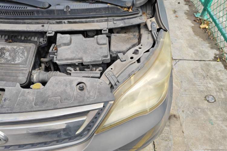 Used CHANGAN OSHAN Olisway 2013 1.2L Manual Elite Model Engine Bay Left