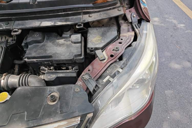 Used CHANGAN OSHAN Olisway 2013 1.2L Manual Comfort Model Engine Bay Left