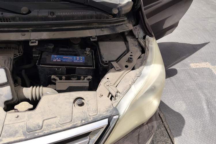 Used CHANGAN OSHAN Olisway 2013 1.2L Manual Elite Model Engine Bay Left