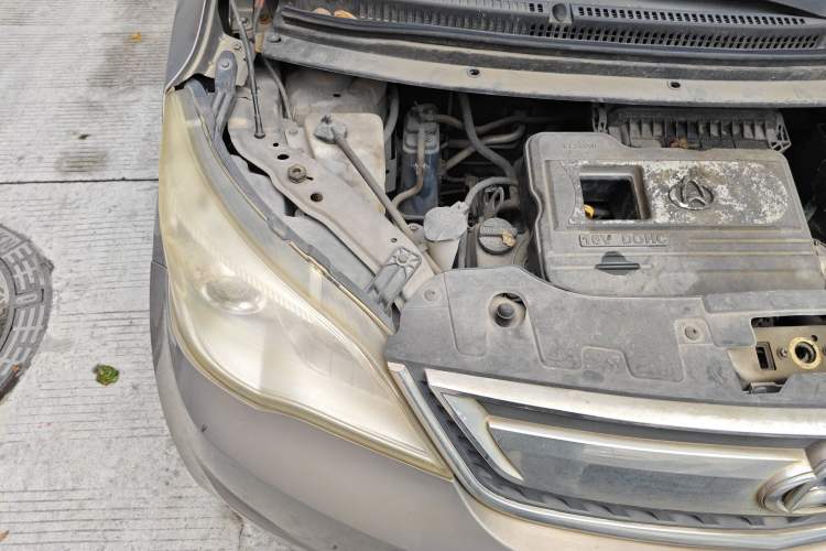 Used CHANGAN OSHAN Olisway 2013 1.2L Manual Elite Model Engine Bay Right