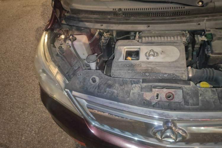 Used CHANGAN OSHAN Olisway 2013 1.2L Manual Elite Model Engine Bay Right