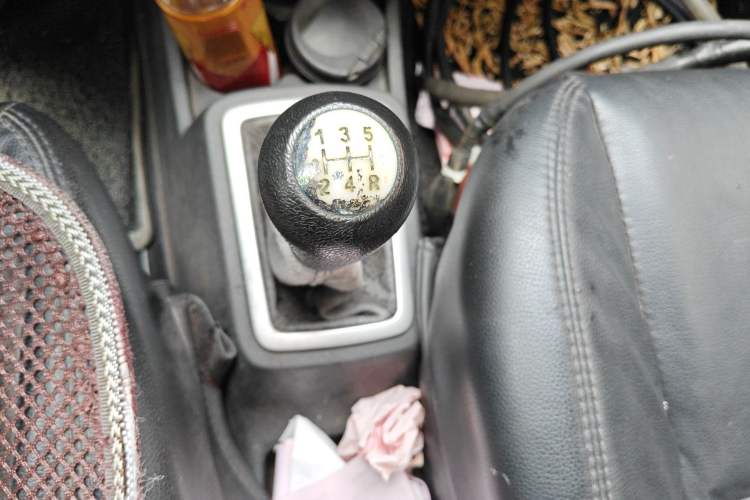 Used CHANGAN OSHAN Olisway 2013 1.2L Manual Elite Model Gear Lever