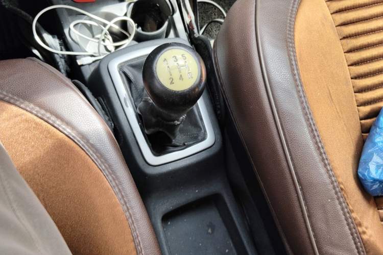 Used CHANGAN OSHAN Olisway 2013 1.2L Manual Elite Model Gear Lever