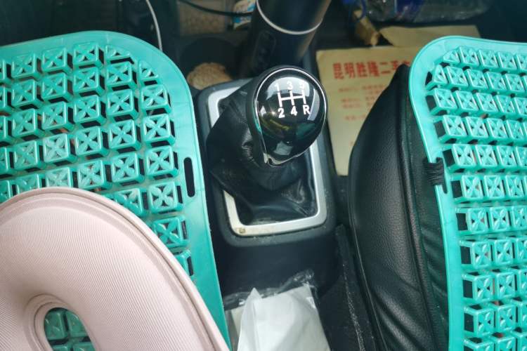 Used CHANGAN OSHAN Olisway 2013 1.2L Manual Comfort Model Gear Lever