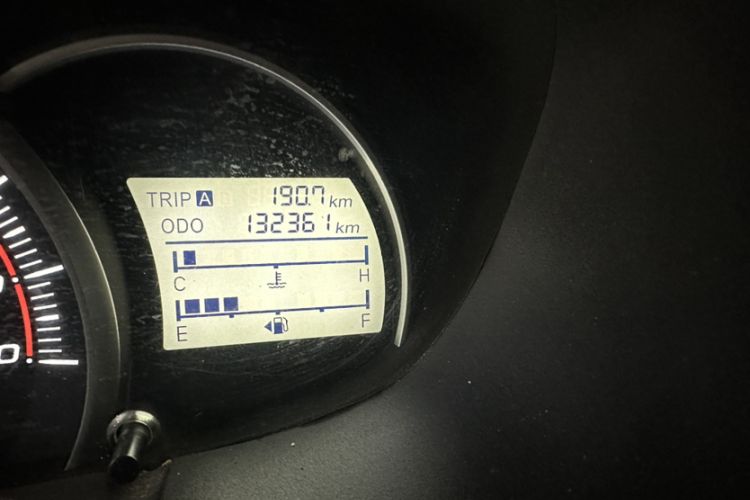 Used CHANGAN OSHAN Olisway 2013 1.4L Manual Jingxiang Model Odometer Close Up