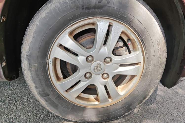 Used CHANGAN OSHAN Olisway 2013 1.2L Manual Comfort Model Right Front Wheel Hub