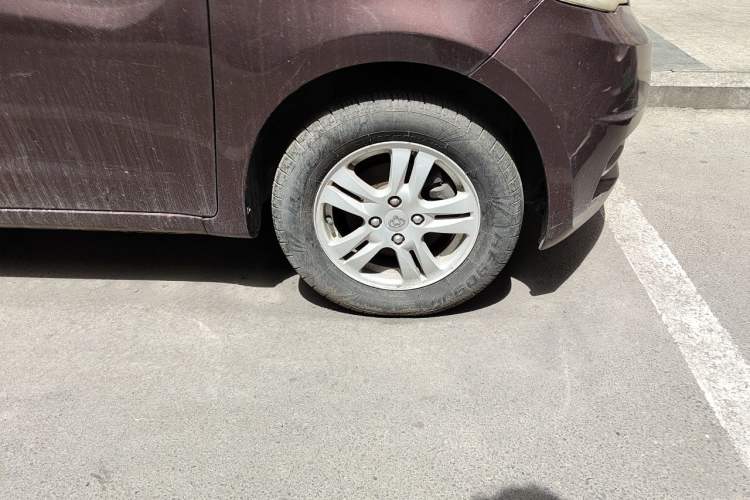 Used CHANGAN OSHAN Olisway 2013 1.2L Manual Elite Model Right Front Wheel Hub