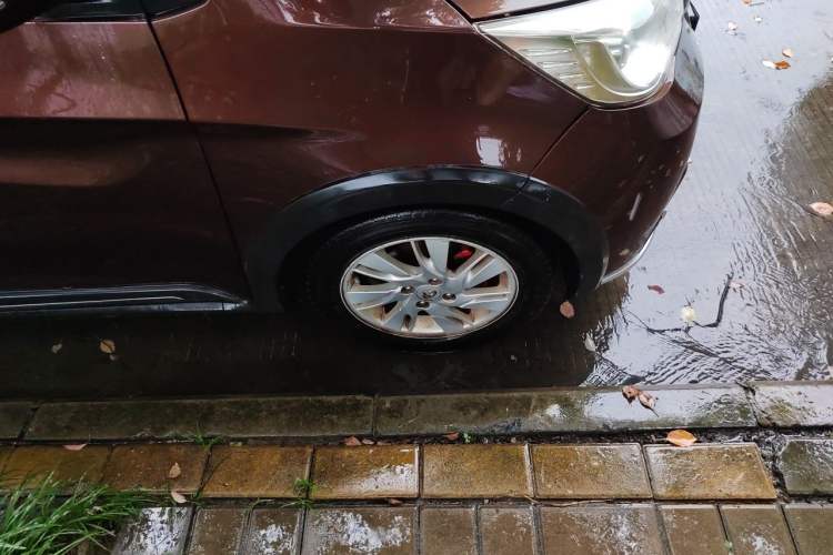 Used CHANGAN OSHAN Olisway 2013 1.4L Manual Jingxiang Model Right Front Wheel Hub