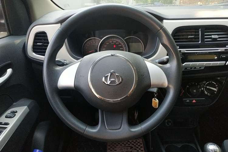 Used CHANGAN OSHAN Olisway 2013 1.2L Manual Elite Model Steering Wheel