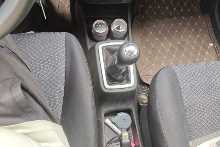 Used CHANGAN OSHAN Olisway 2013 1.2L Manual Elite Model Gear Lever