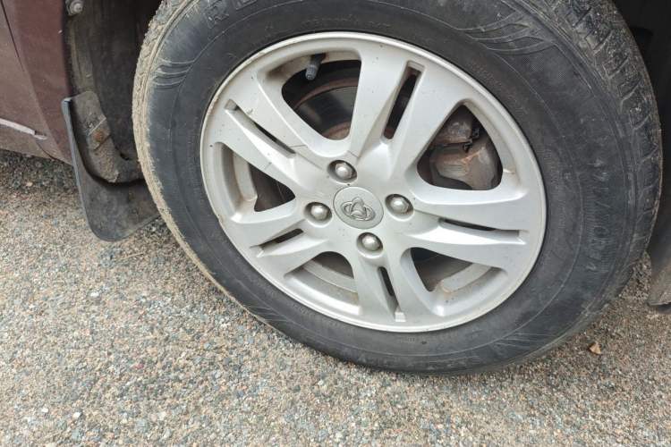 Used CHANGAN OSHAN Olisway 2013 1.2L Manual Elite Model Right Front Wheel Hub