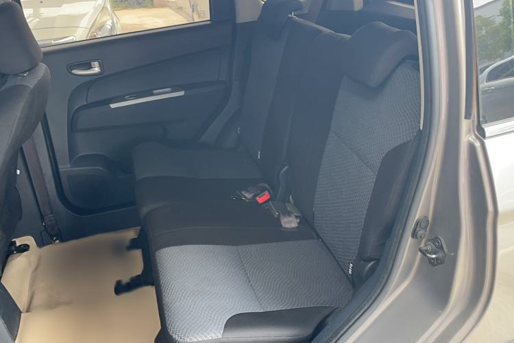 Used CHANGAN OSHAN Olisway 2013 1.4L Manual Jingxiang Model Interior 1