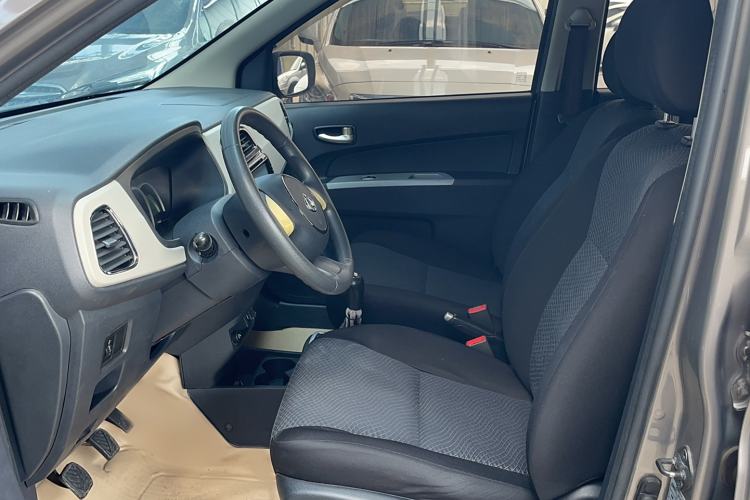 Used CHANGAN OSHAN Olisway 2013 1.4L Manual Jingxiang Model Interior 2