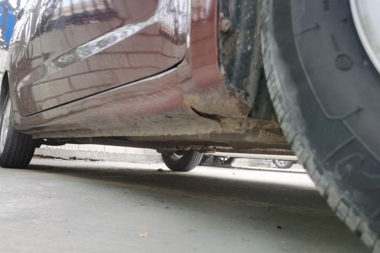 Used CHANGAN OSHAN Olisway 2013 1.2L Manual Elite Model Chassis Front Right
