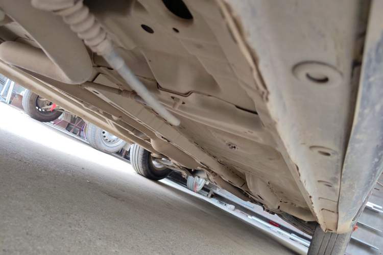 Used CHANGAN OSHAN Olisway 2013 1.2L Manual Comfort Model Chassis Rear Right