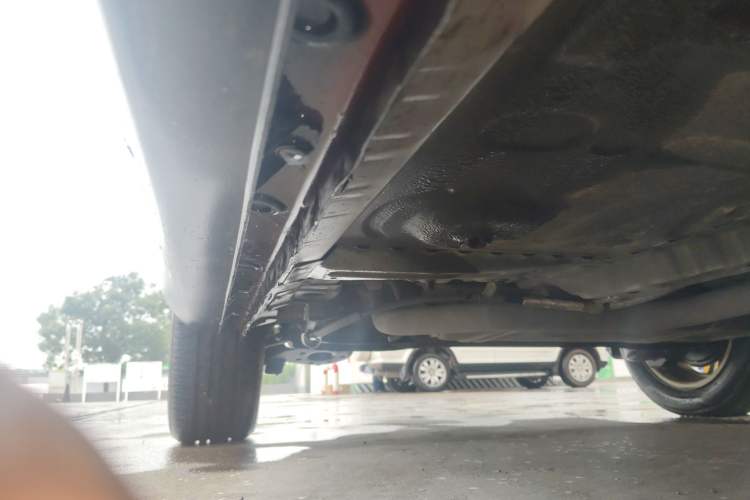 Used CHANGAN OSHAN Olisway 2013 1.4L Manual Jingxiang Model Chassis Rear Right