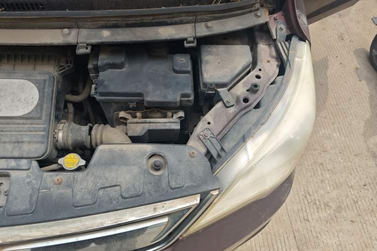 Used CHANGAN OSHAN Olisway 2013 1.2L Manual Elite Model Engine Bay Left
