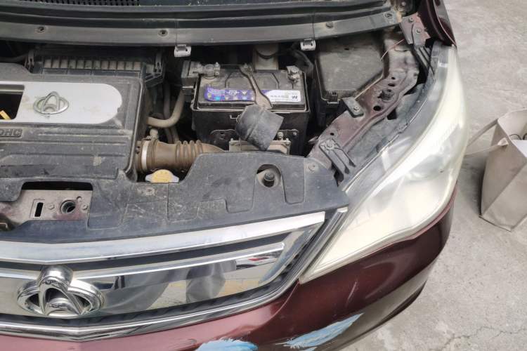 Used CHANGAN OSHAN Olisway 2013 1.2L Manual Elite Model Engine Bay Left