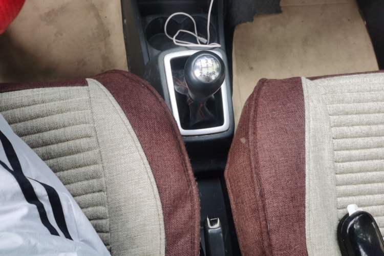 Used CHANGAN OSHAN Olisway 2013 1.2L Manual Elite Model Gear Lever