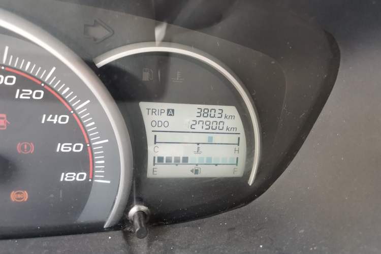 Used CHANGAN OSHAN Olisway 2013 1.4L Manual Jingyue Model Odometer Close Up