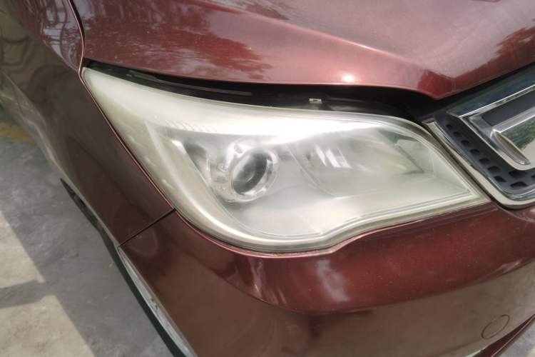 Used CHANGAN OSHAN Olisway 2013 1.2L Manual Elite Model Right Front Headlight