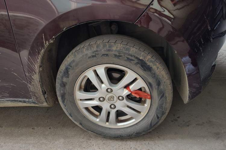 Used CHANGAN OSHAN Olisway 2013 1.2L Manual Comfort Model Right Front Wheel Hub