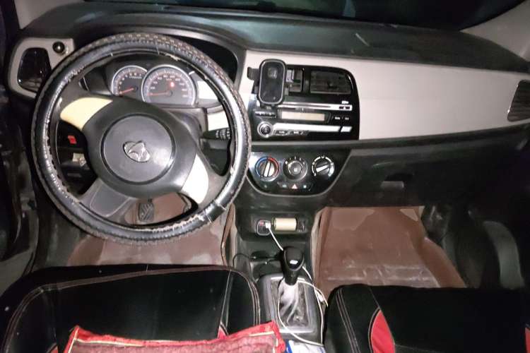 Used CHANGAN OSHAN Olisway 2013 1.4L Manual Jingxiang Model Center Console