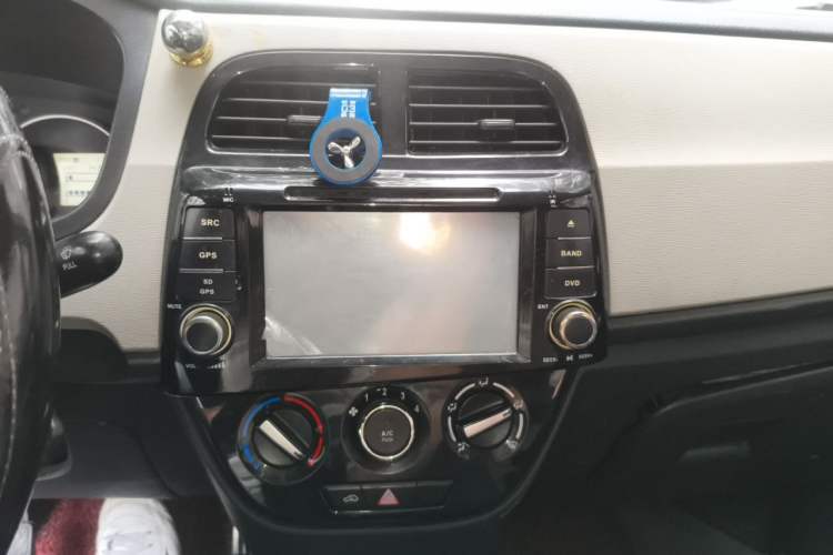Used CHANGAN OSHAN Olisway 2013 1.2L Manual Comfort Model Audio And AC Panel