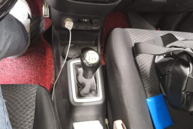 Used CHANGAN OSHAN Olisway 2013 1.2L Manual Comfort Model Gear Lever