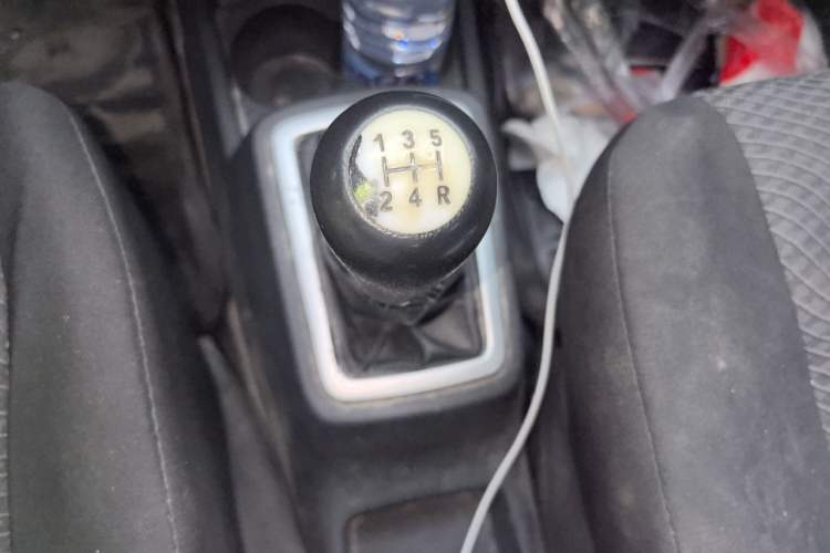 Used CHANGAN OSHAN Olisway 2013 1.2L Manual Elite Model Gear Lever