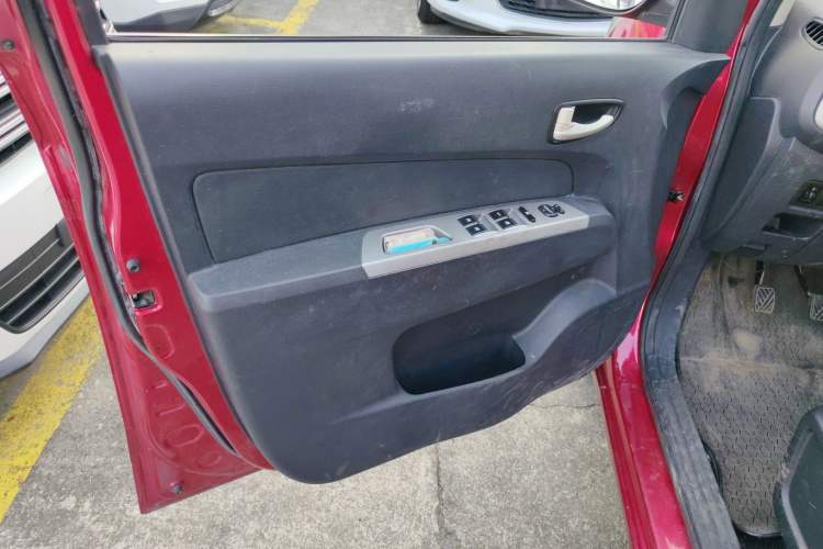 Used CHANGAN OSHAN Olisway 2013 1.2L Manual Elite Model Left Front Door Interior