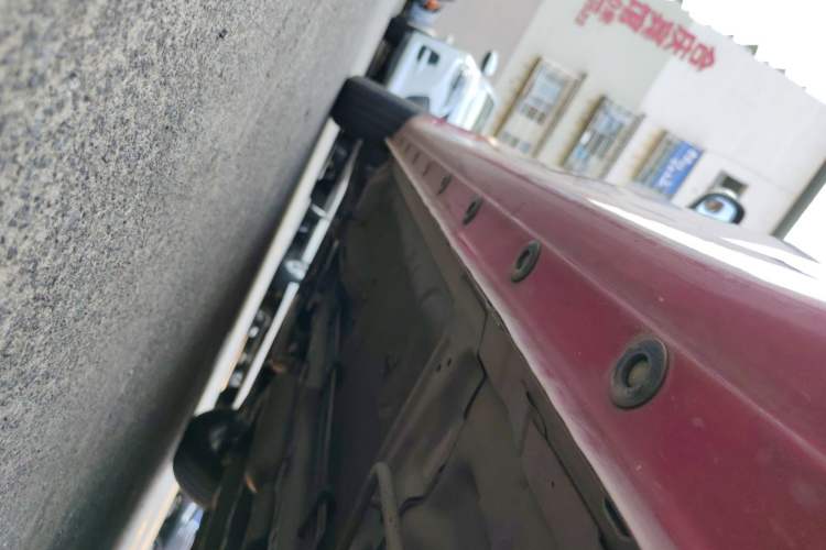Used CHANGAN OSHAN Olisway 2013 1.2L Manual Elite Model Left Side Sill