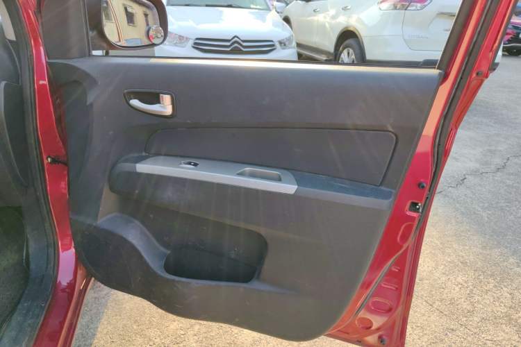 Used CHANGAN OSHAN Olisway 2013 1.2L Manual Elite Model Right Front Door Interior