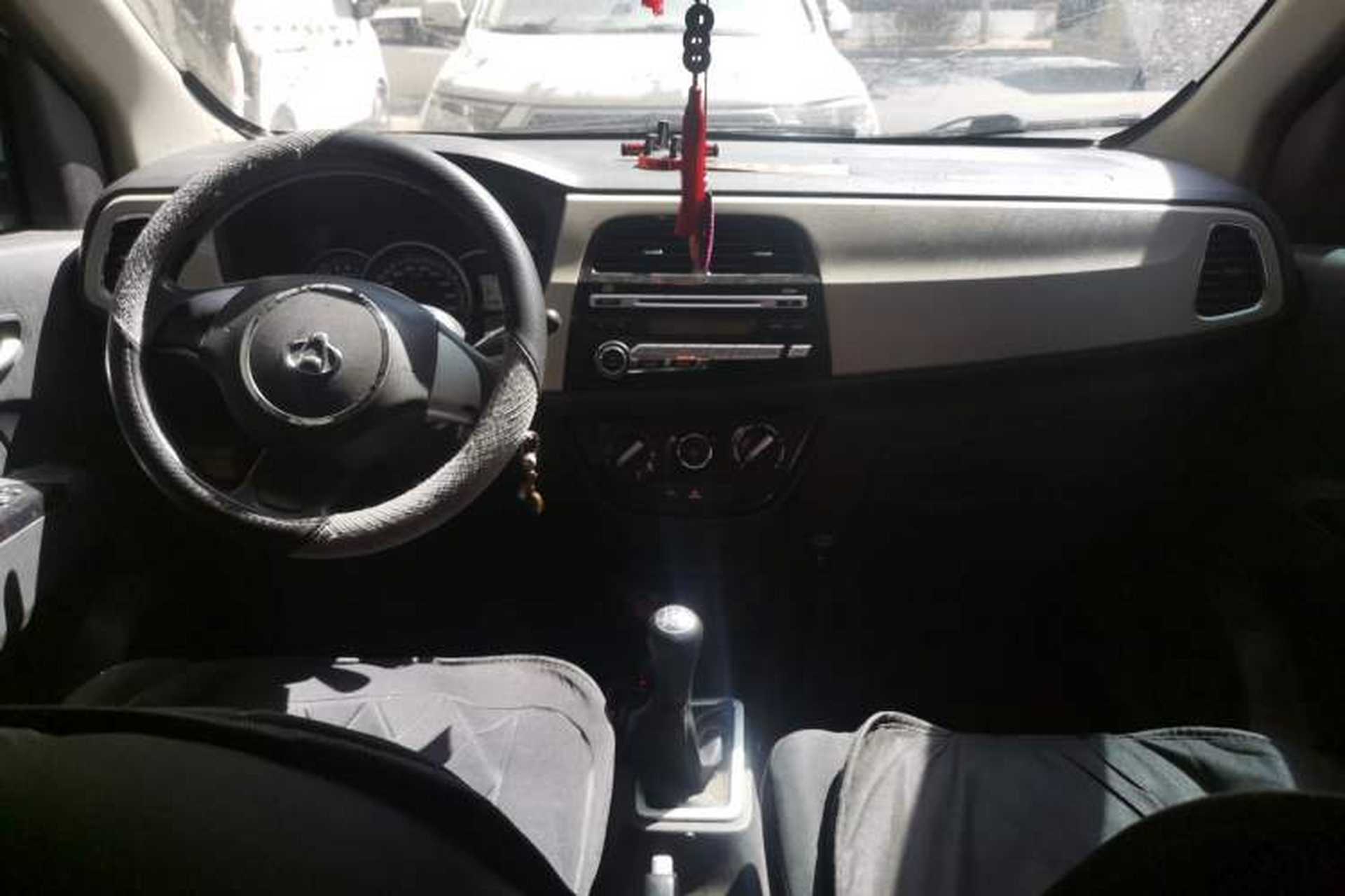 Used CHANGAN OSHAN Olisway 2013 1.2L Manual Comfort Model Center Console