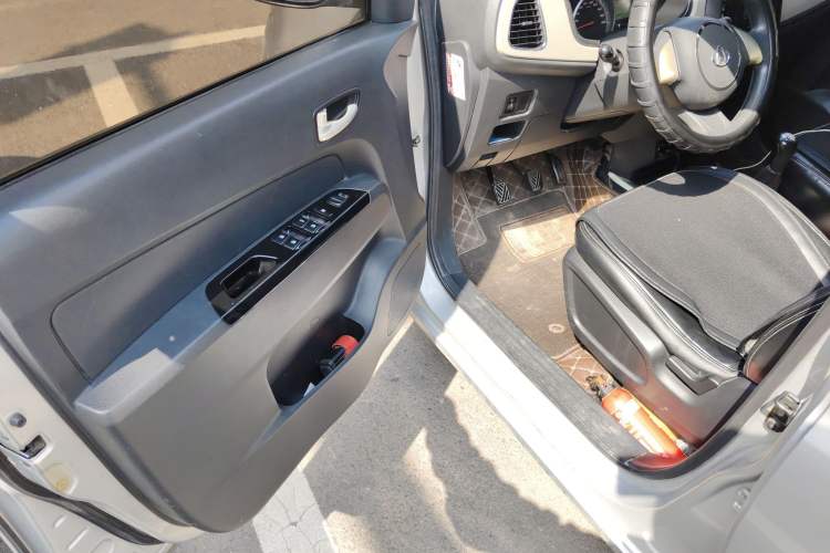 Used CHANGAN OSHAN Olisway 2013 1.2L Manual Elite Model Driver Seat