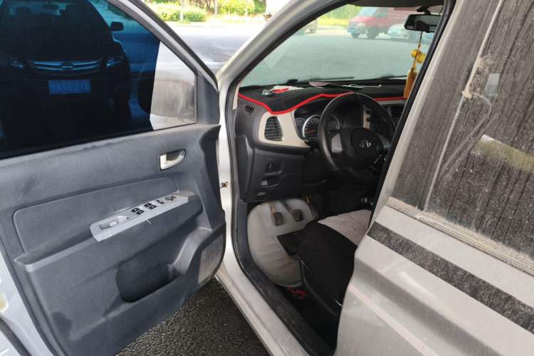 Used CHANGAN OSHAN Olisway 2013 1.2L Manual Elite Model Driver Seat