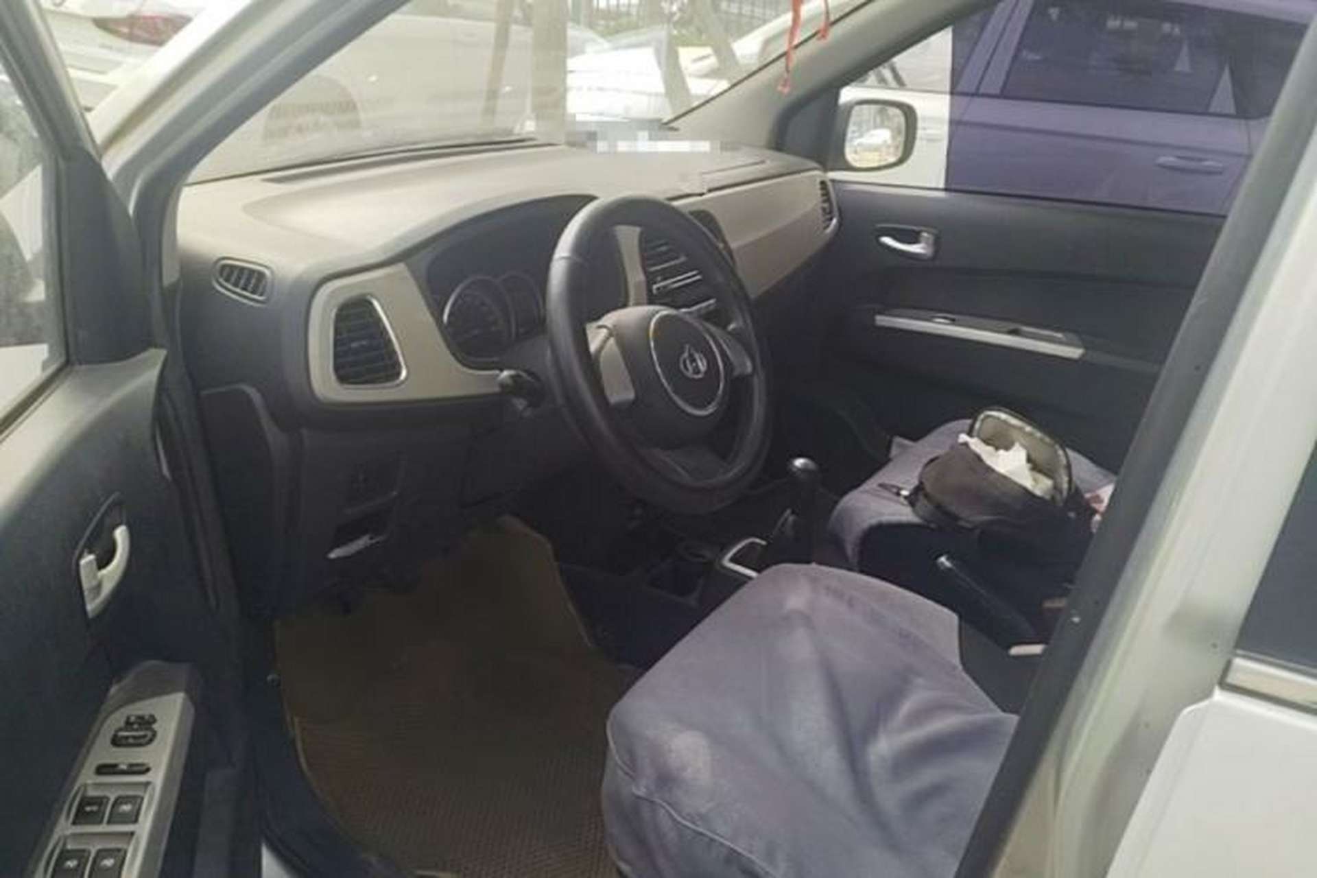 Used CHANGAN OSHAN Olisway 2013 1.2L Manual Comfort Model Driver Seat
