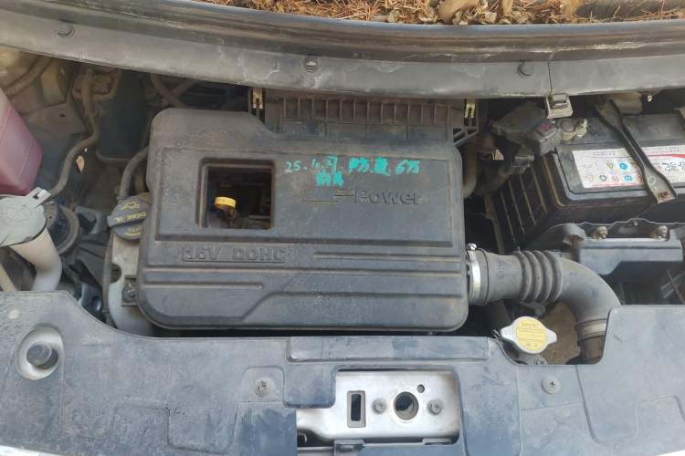 Used CHANGAN OSHAN Olisway 2013 1.2L Manual Elite Model Engine Bay