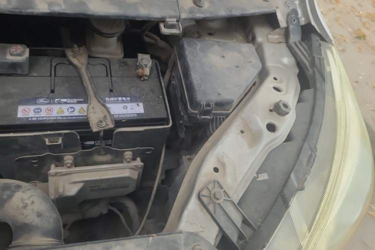 Used CHANGAN OSHAN Olisway 2013 1.2L Manual Elite Model Engine Bay Left