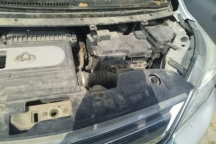 Used CHANGAN OSHAN Olisway 2013 1.2L Manual Comfort Model Engine Bay Left