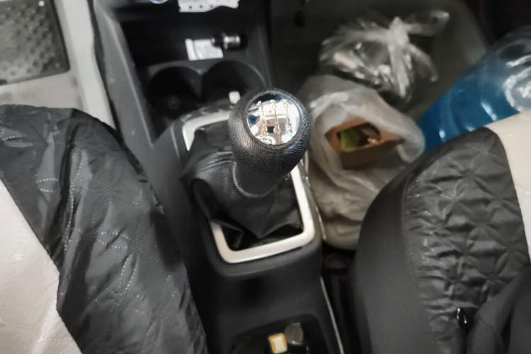 Used CHANGAN OSHAN Olisway 2013 1.2L Manual Elite Model Gear Lever