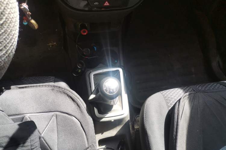 Used CHANGAN OSHAN Olisway 2013 1.2L Manual Comfort Model Gear Lever