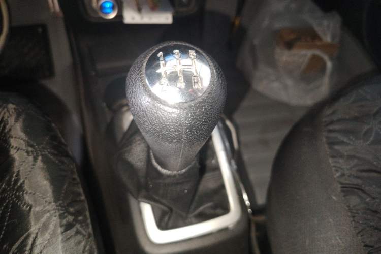 Used CHANGAN OSHAN Olisway 2013 1.2L Manual Elite Model Gear Lever