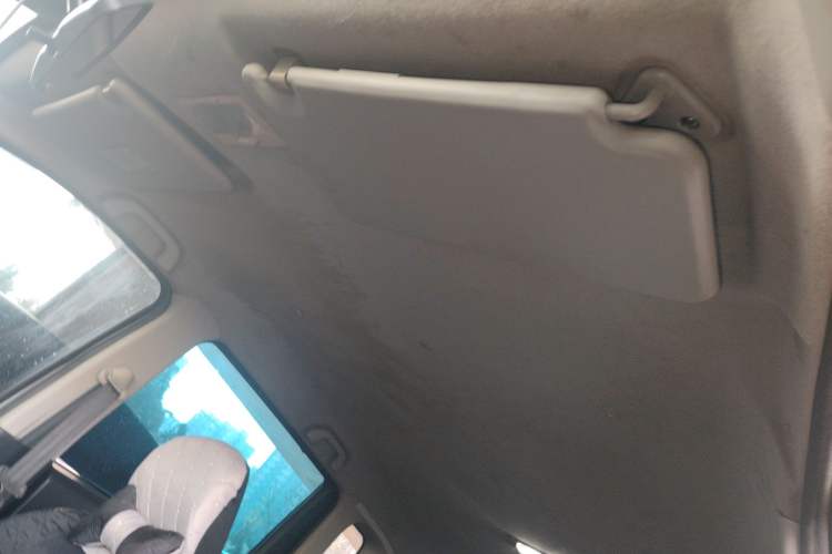 Used CHANGAN OSHAN Olisway 2013 1.2L Manual Elite Model Headliner
