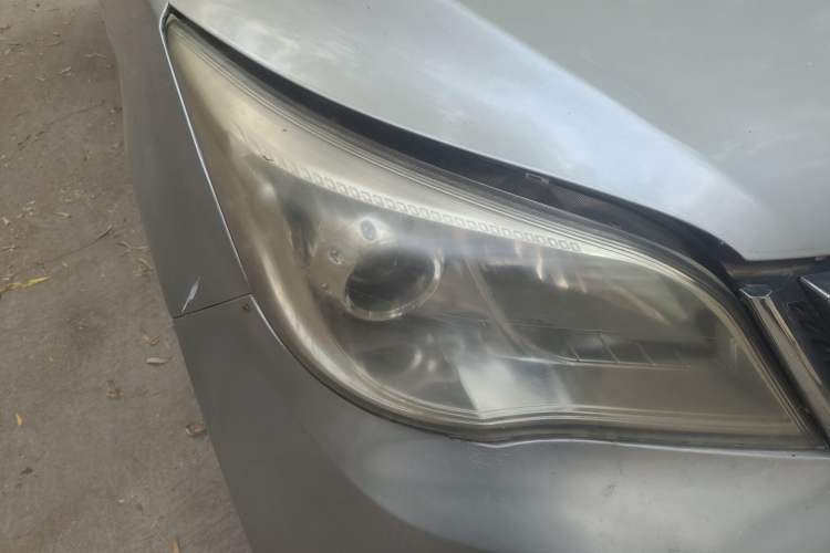 Used CHANGAN OSHAN Olisway 2013 1.2L Manual Elite Model Right Front Headlight