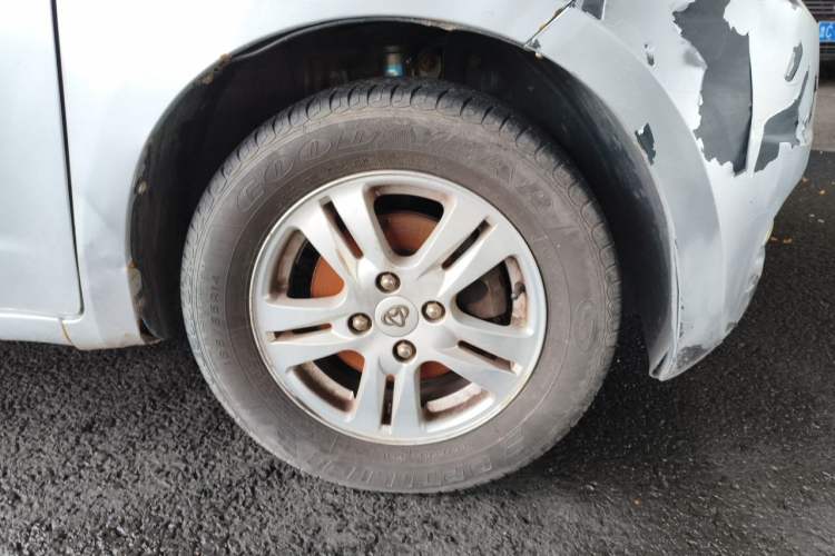 Used CHANGAN OSHAN Olisway 2013 1.2L Manual Elite Model Right Front Wheel Hub