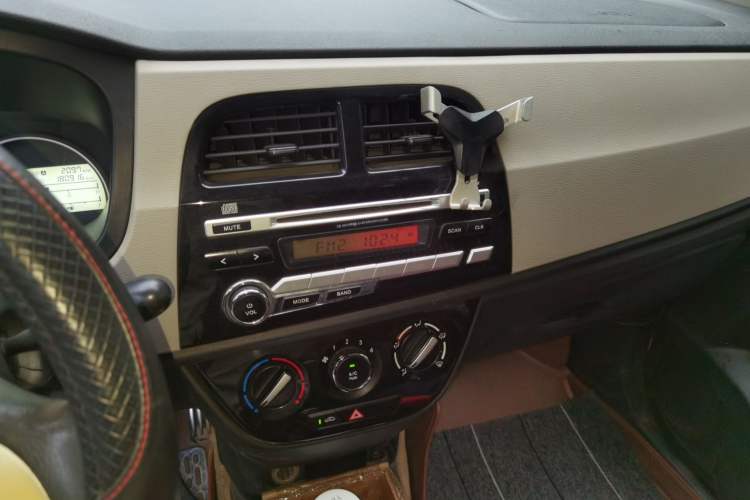 Used CHANGAN OSHAN Olisway 2013 1.2L Manual Elite Model Audio And AC Panel